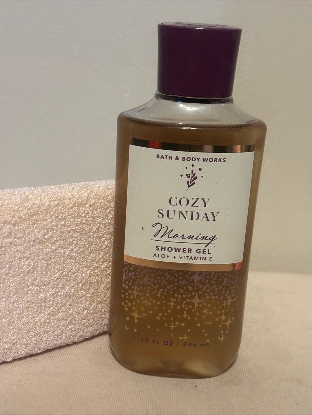 Bath & Body Works Cozy Sunday Morning Shower Gel + FREE Scrubber!